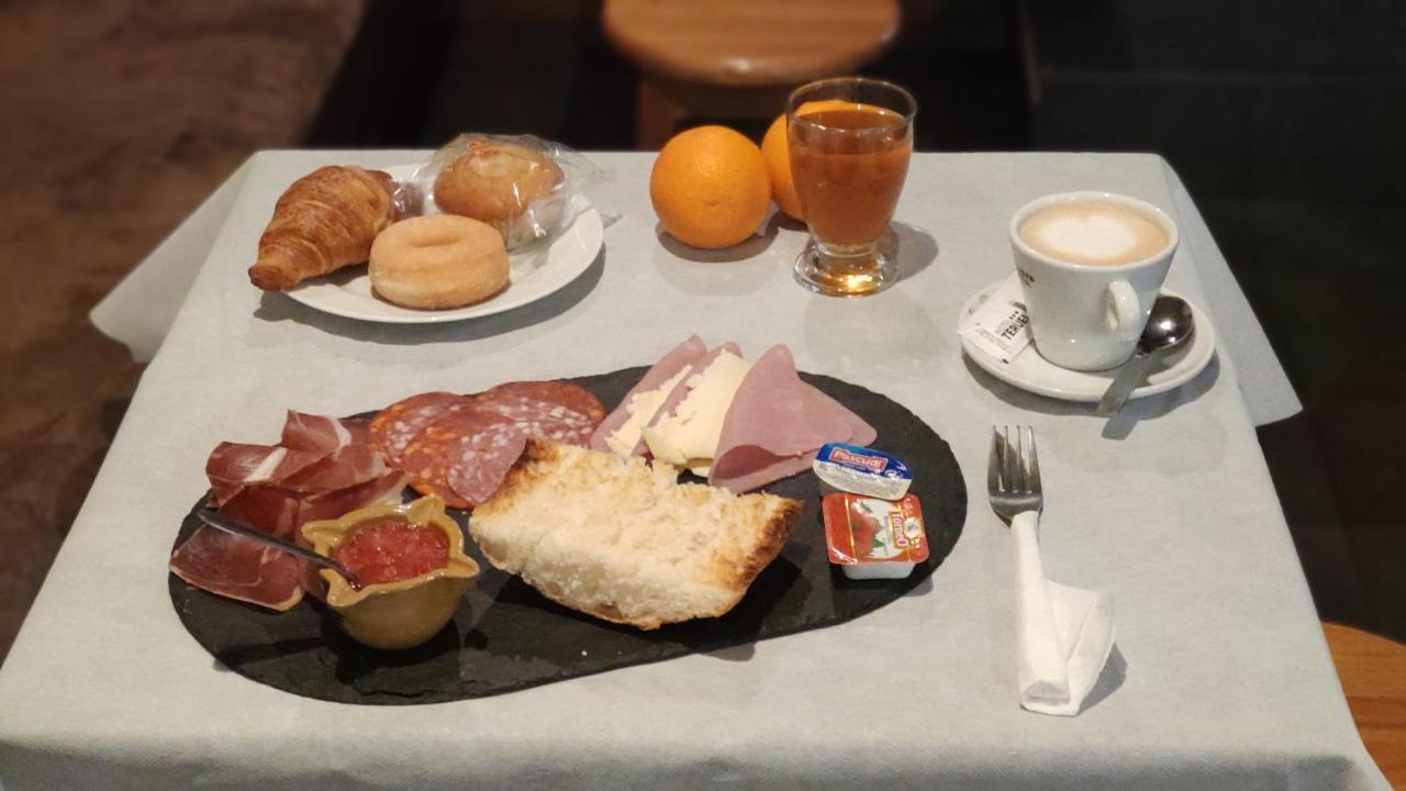 Hotel Teruel Plaza Екстериор снимка