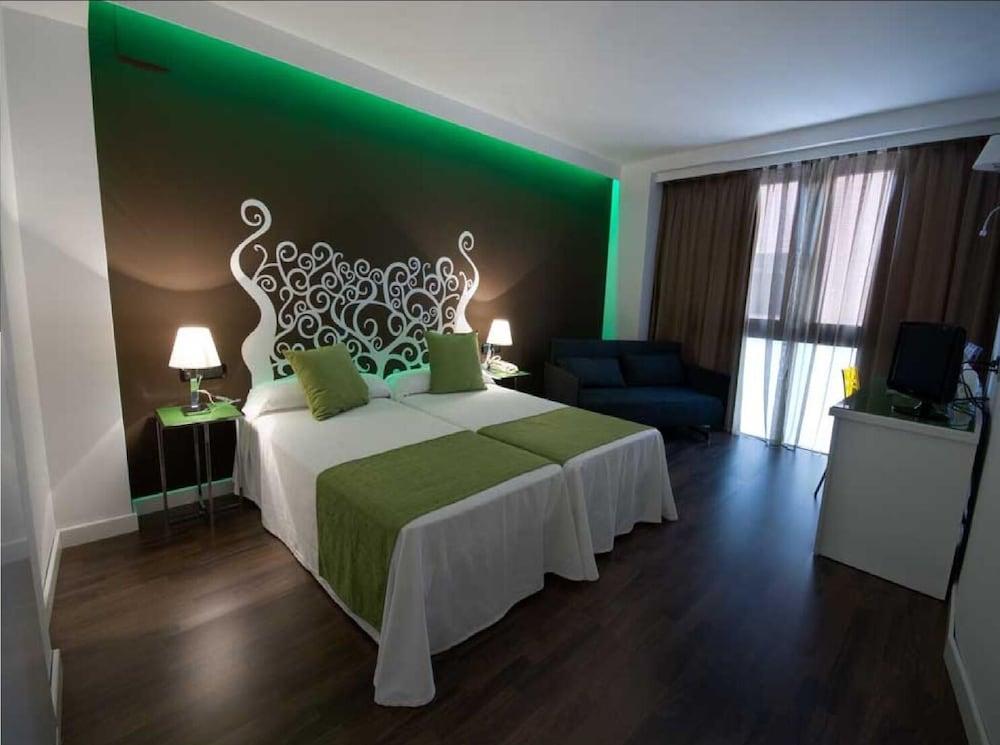 Hotel Teruel Plaza Екстериор снимка
