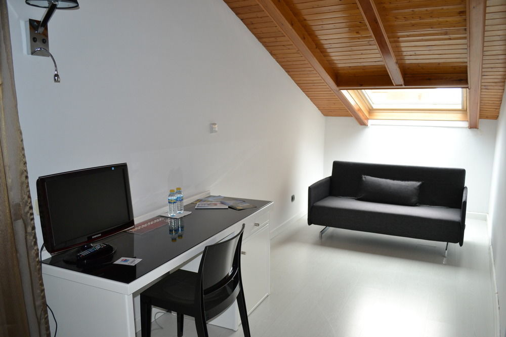 Hotel Teruel Plaza Екстериор снимка
