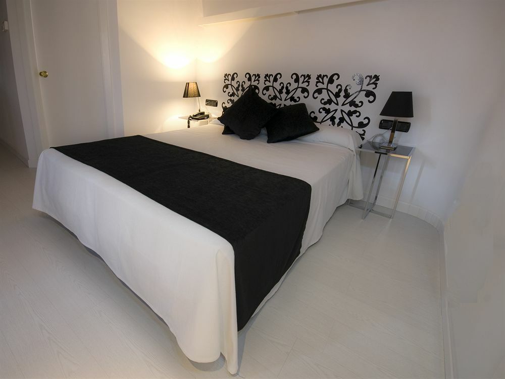 Hotel Teruel Plaza Екстериор снимка
