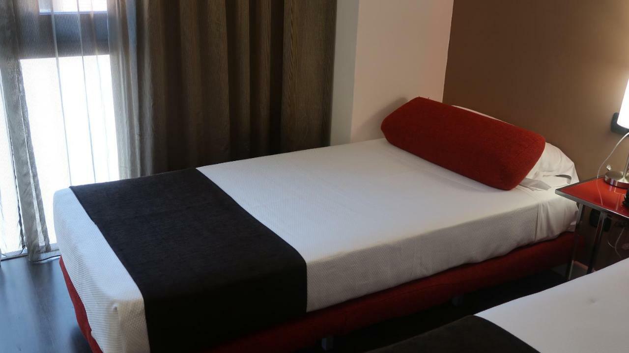 Hotel Teruel Plaza Екстериор снимка