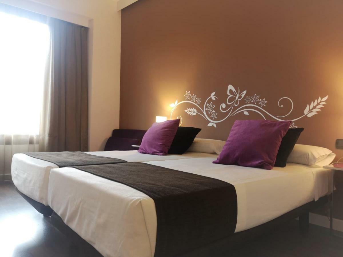 Hotel Teruel Plaza Екстериор снимка