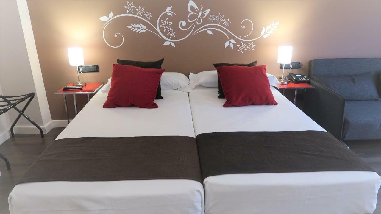 Hotel Teruel Plaza Екстериор снимка